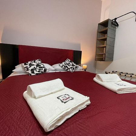 A Bone Guest House Κατάνια Εξωτερικό φωτογραφία