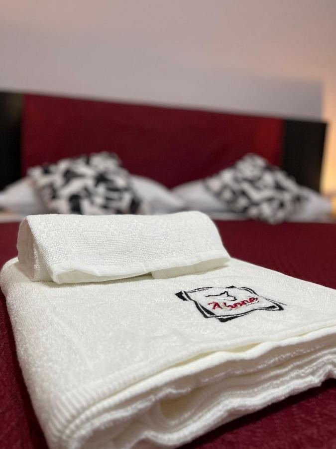 A Bone Guest House Κατάνια Εξωτερικό φωτογραφία